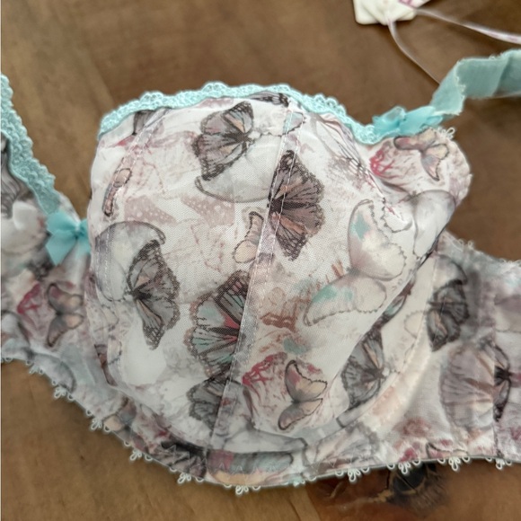Freya Butterfly Print Lace Trim Bra 30G - Picture 3 of 5